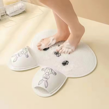 Rabbit Anti-Slip Shower Foot Scrubber Mat – Circular Massage Foot Cleaning Pad with Suction Cups, Bathroom Safety Floor Mat for Shower & Bathtub
